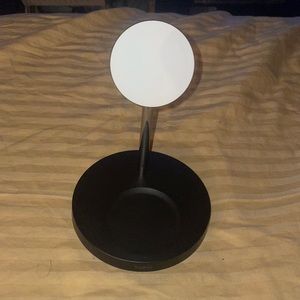 Belkin Boost⬆️ charge pro 2-in-1 wireless charger stand with Magsafe Iphone 12